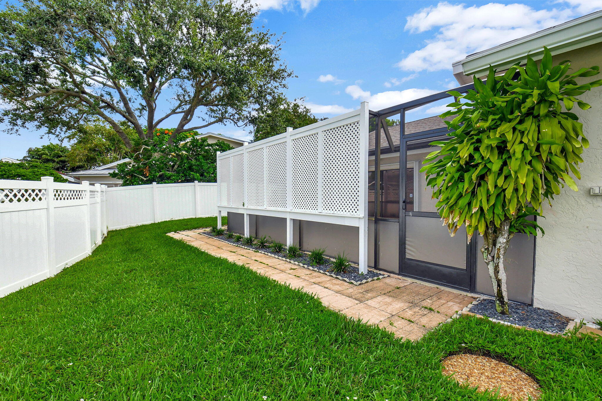 6183 Amberwoods Drive