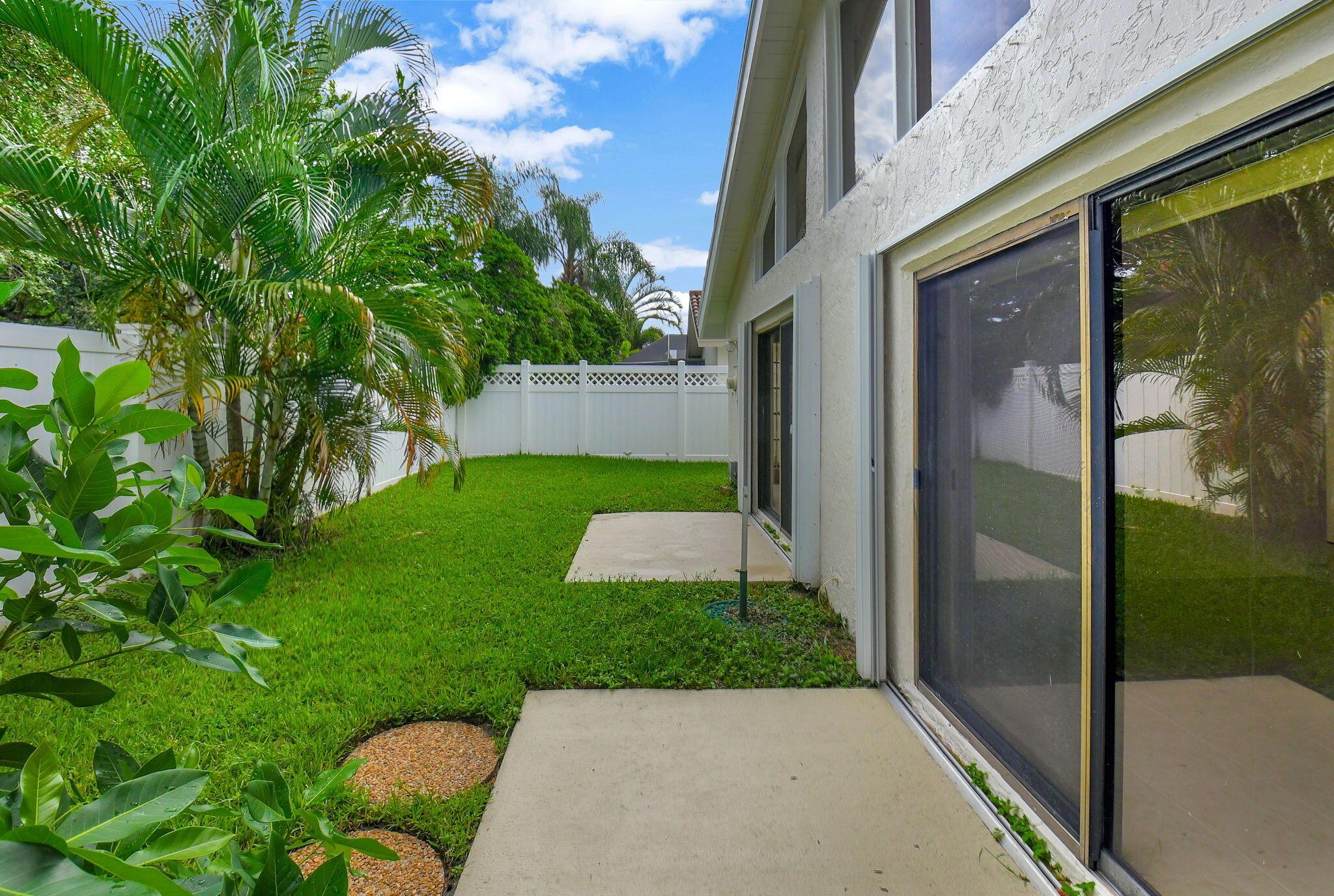 6183 Amberwoods Drive