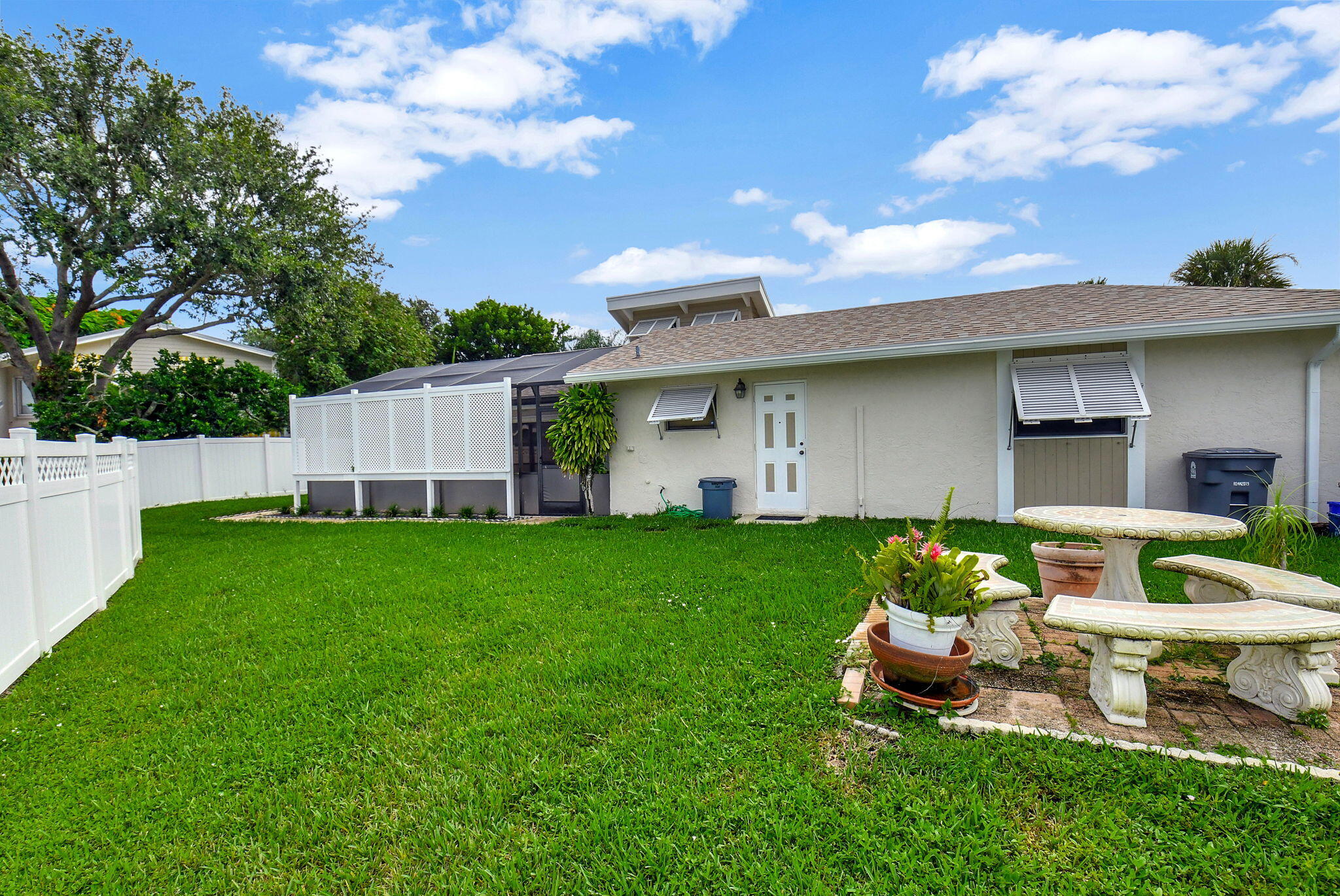 6183 Amberwoods Drive