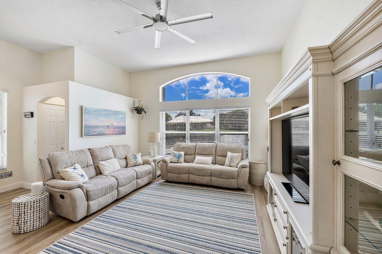 5794 La Gorce Circle