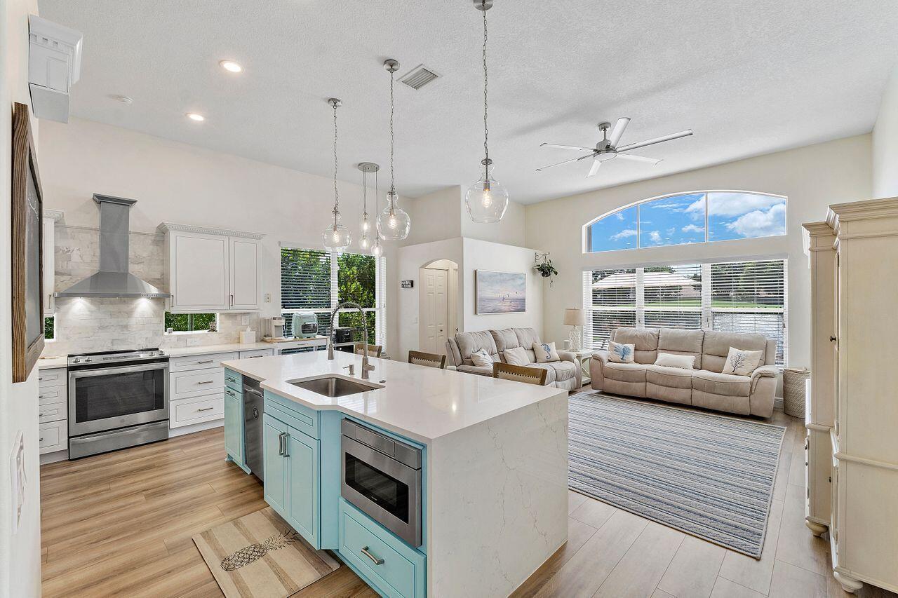 5794 La Gorce Circle