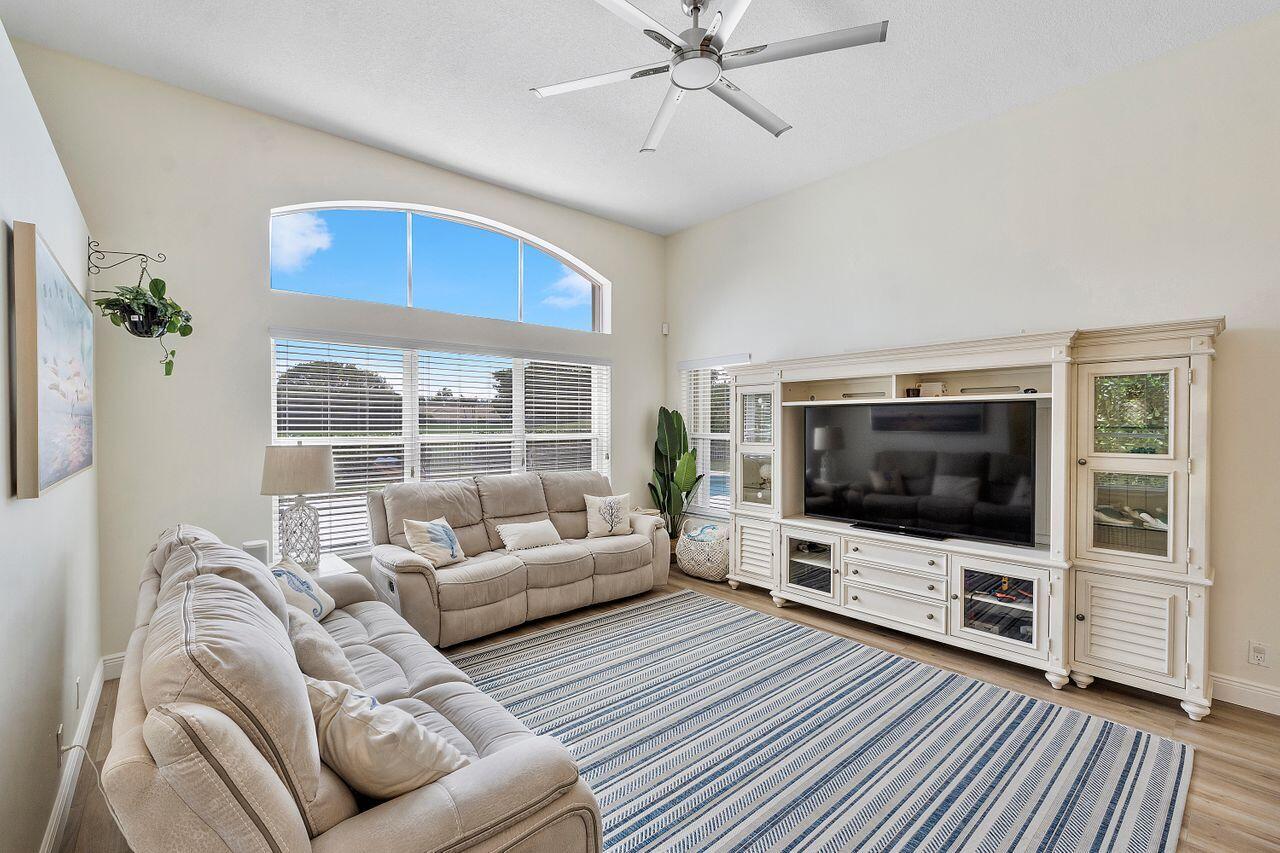 5794 La Gorce Circle