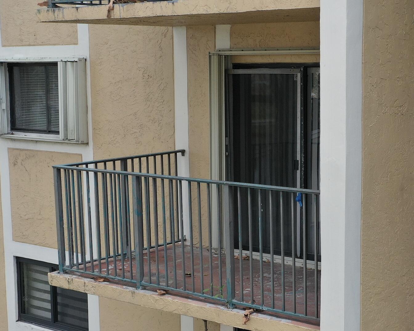 9491 S Palm Circle 204