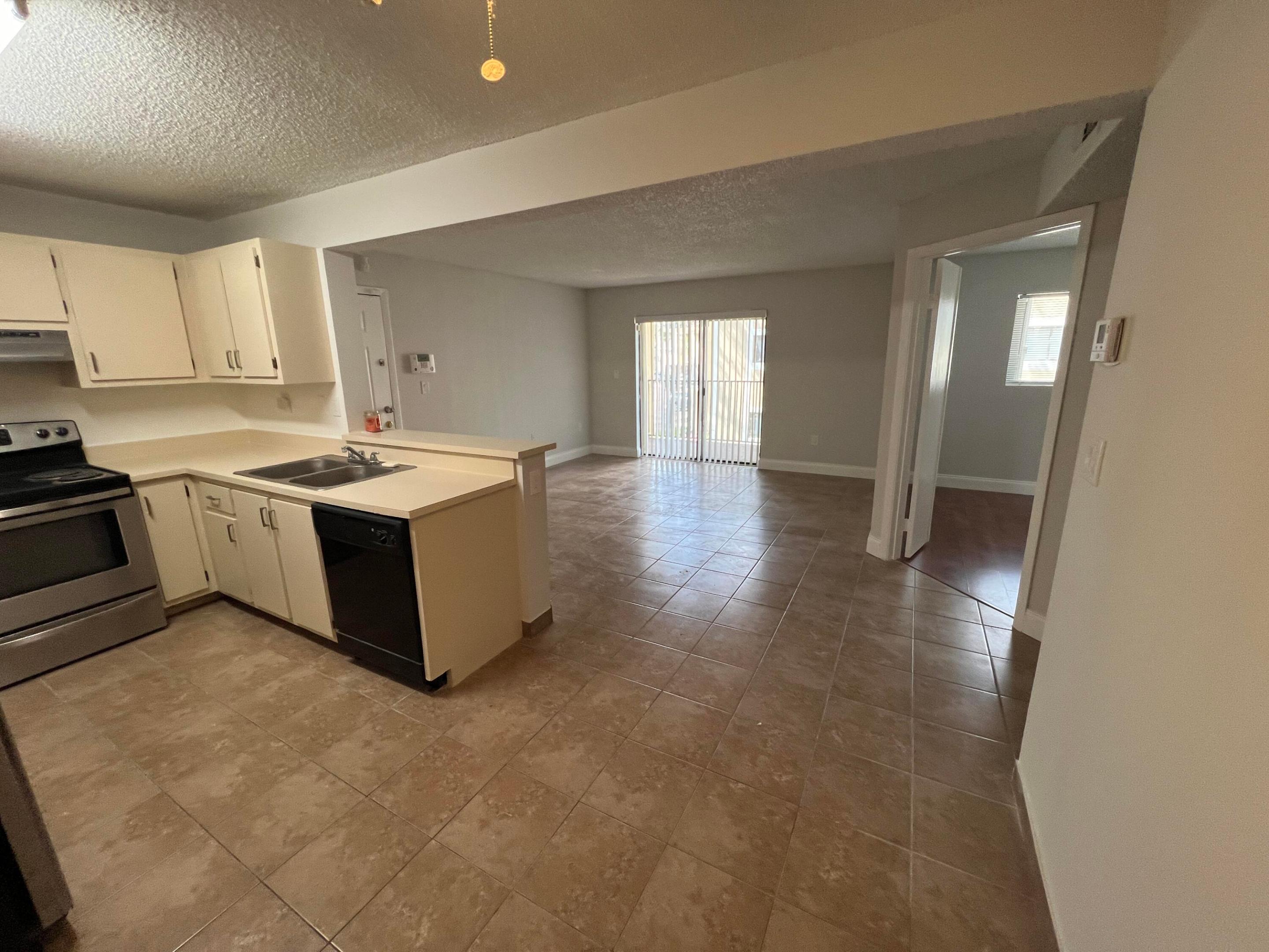 9491 S Palm Circle 204