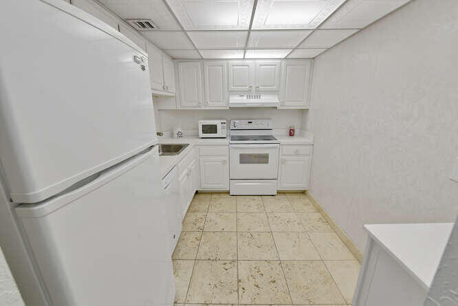 3912 S Ocean Boulevard 712