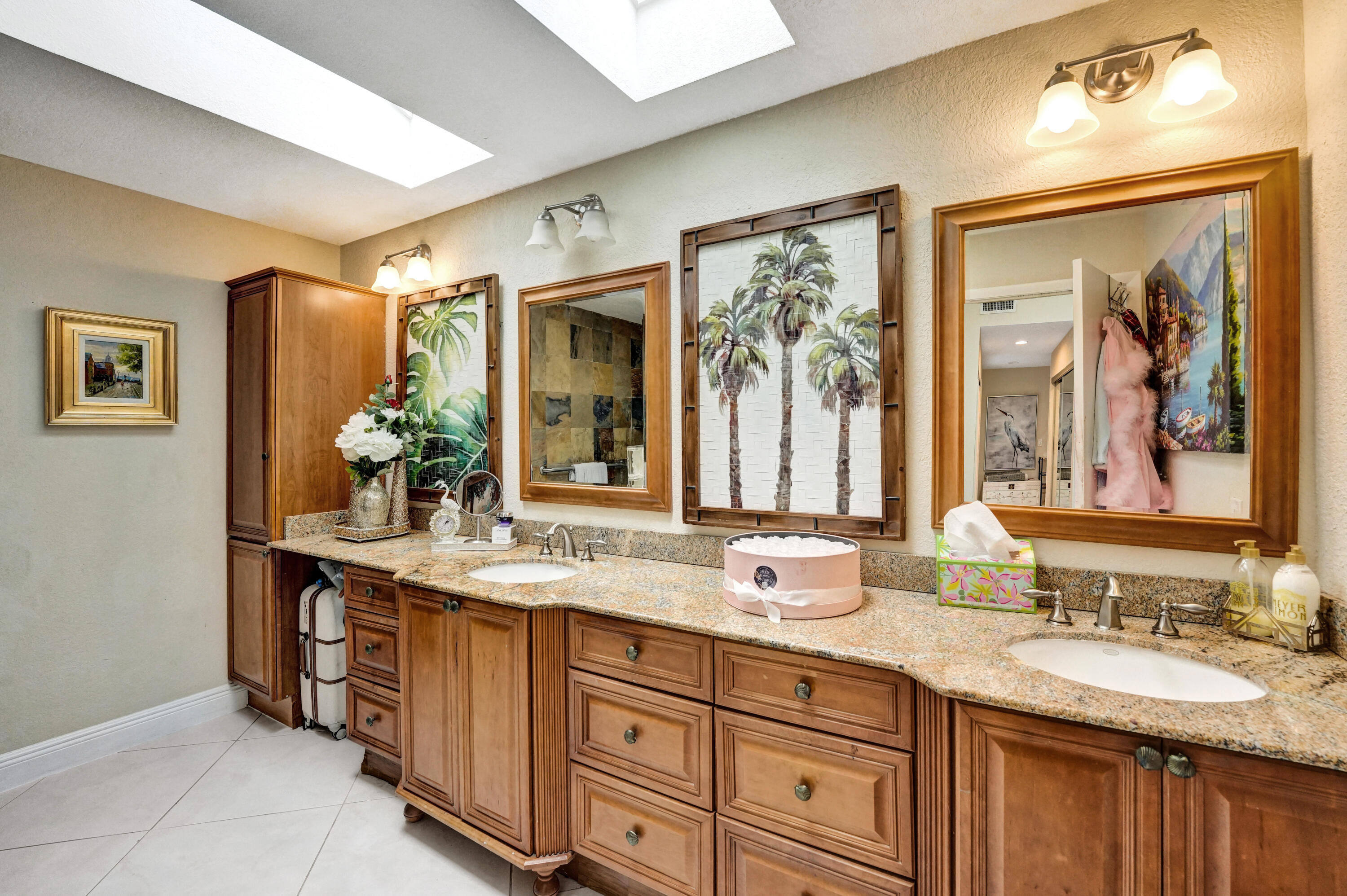 11111 Highland Circle