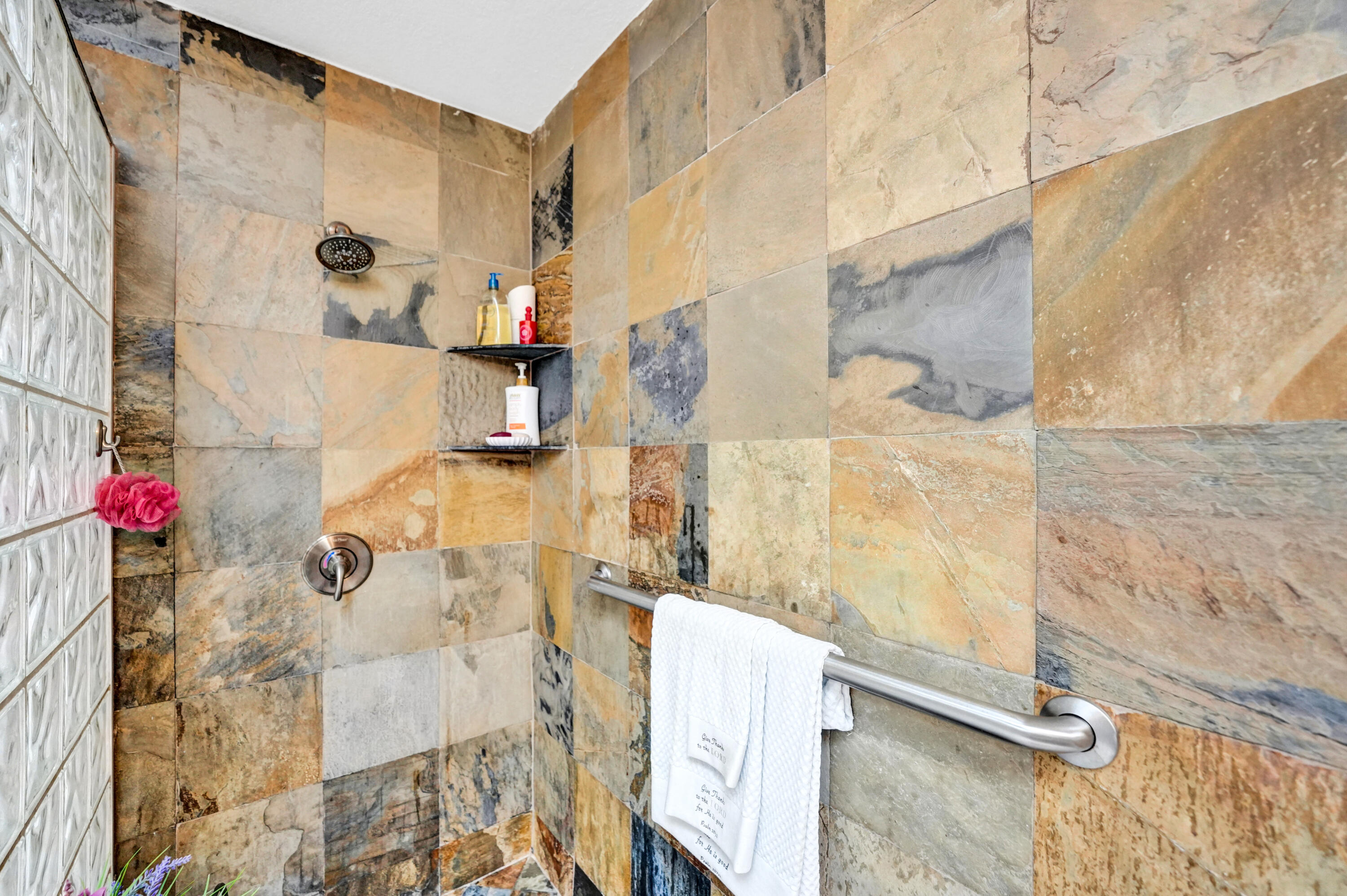 11111 Highland Circle