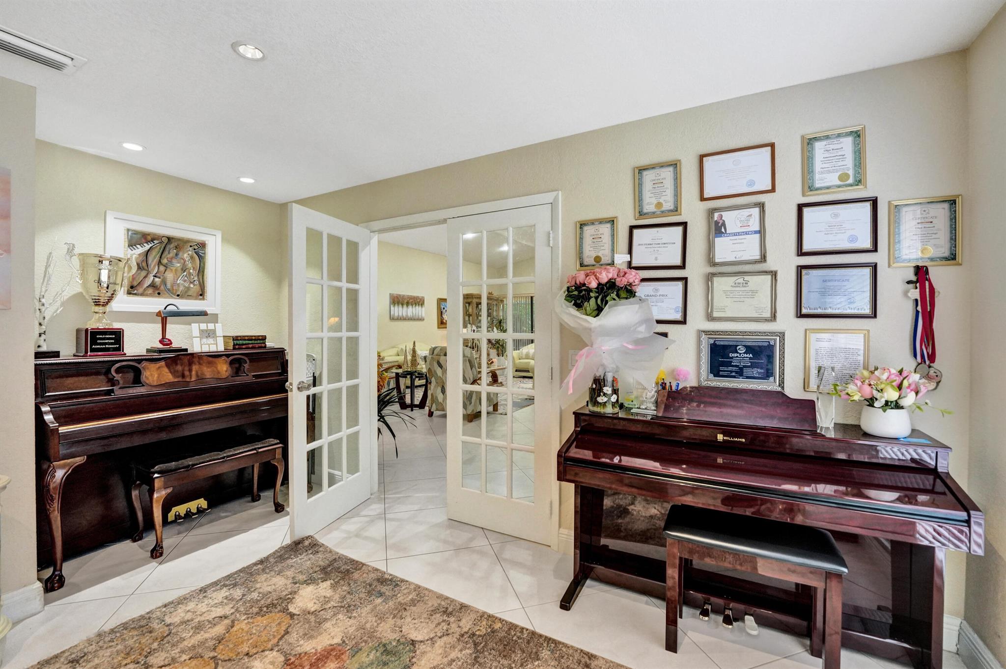 11111 Highland Circle