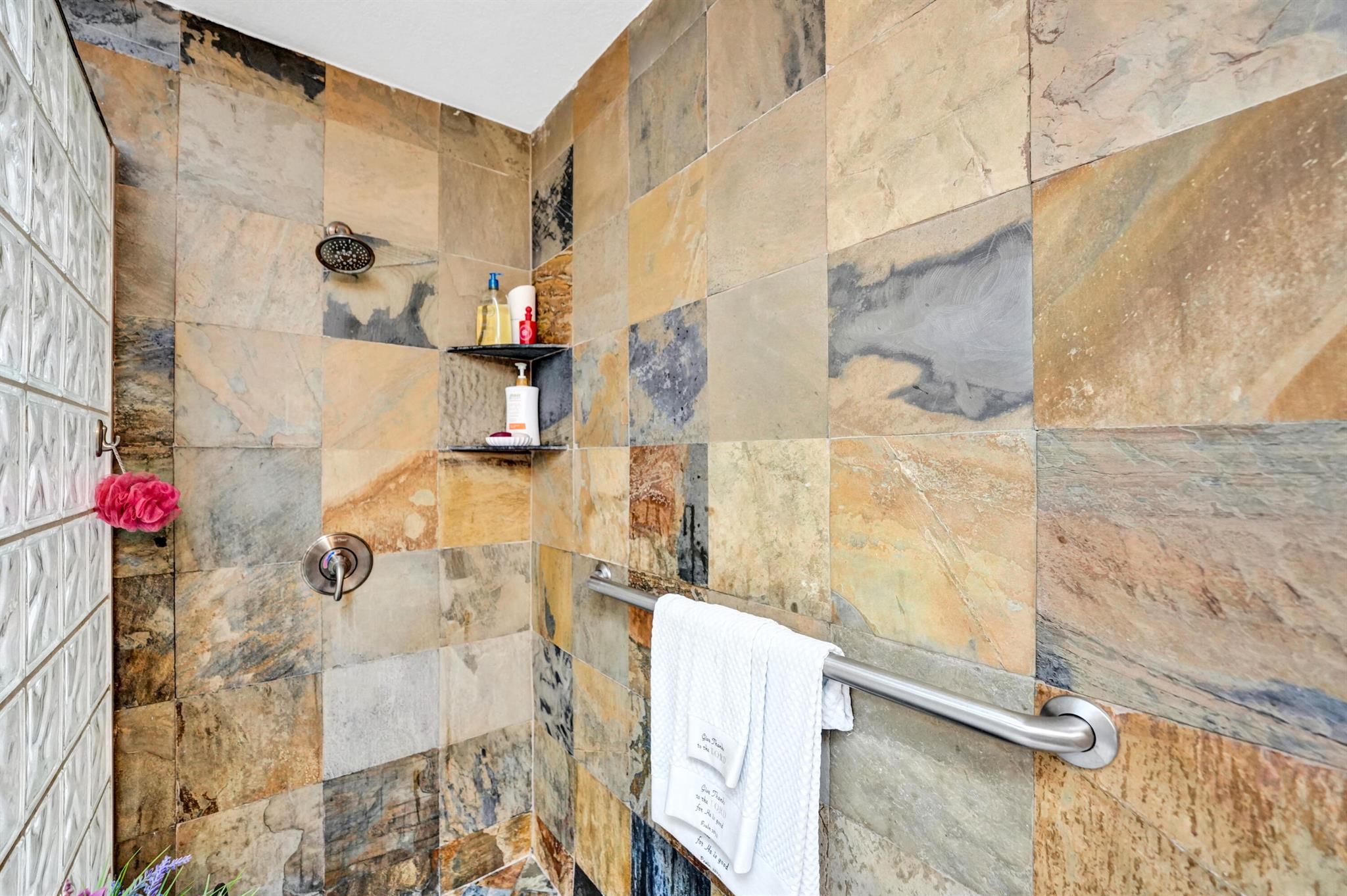 11111 Highland Circle