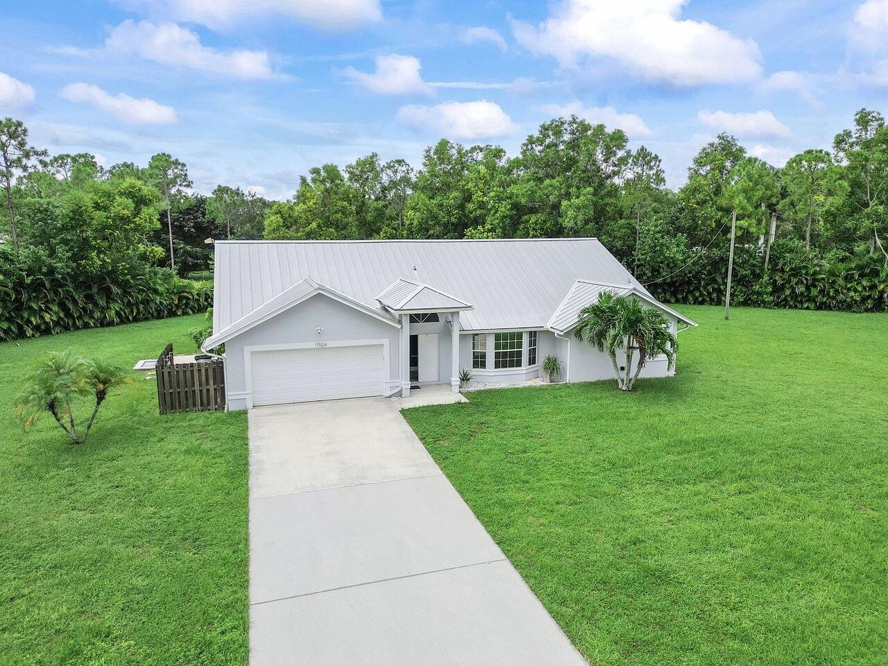 17524 78th Road N