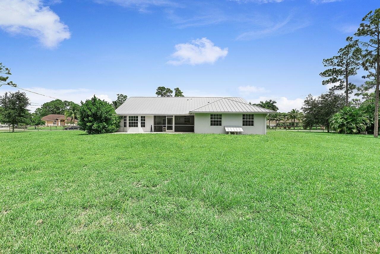 17524 78th Road N