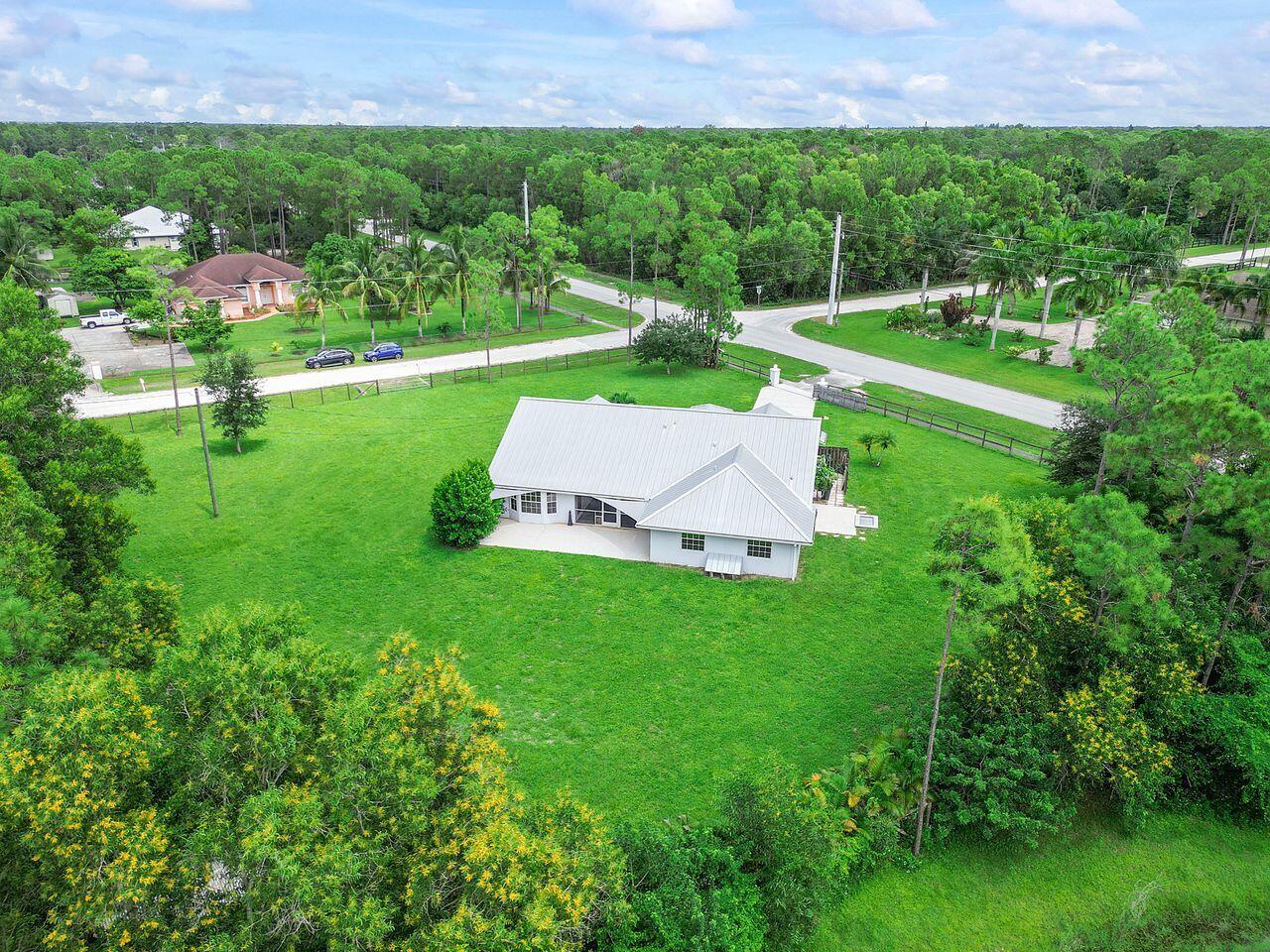 17524 78th Road N