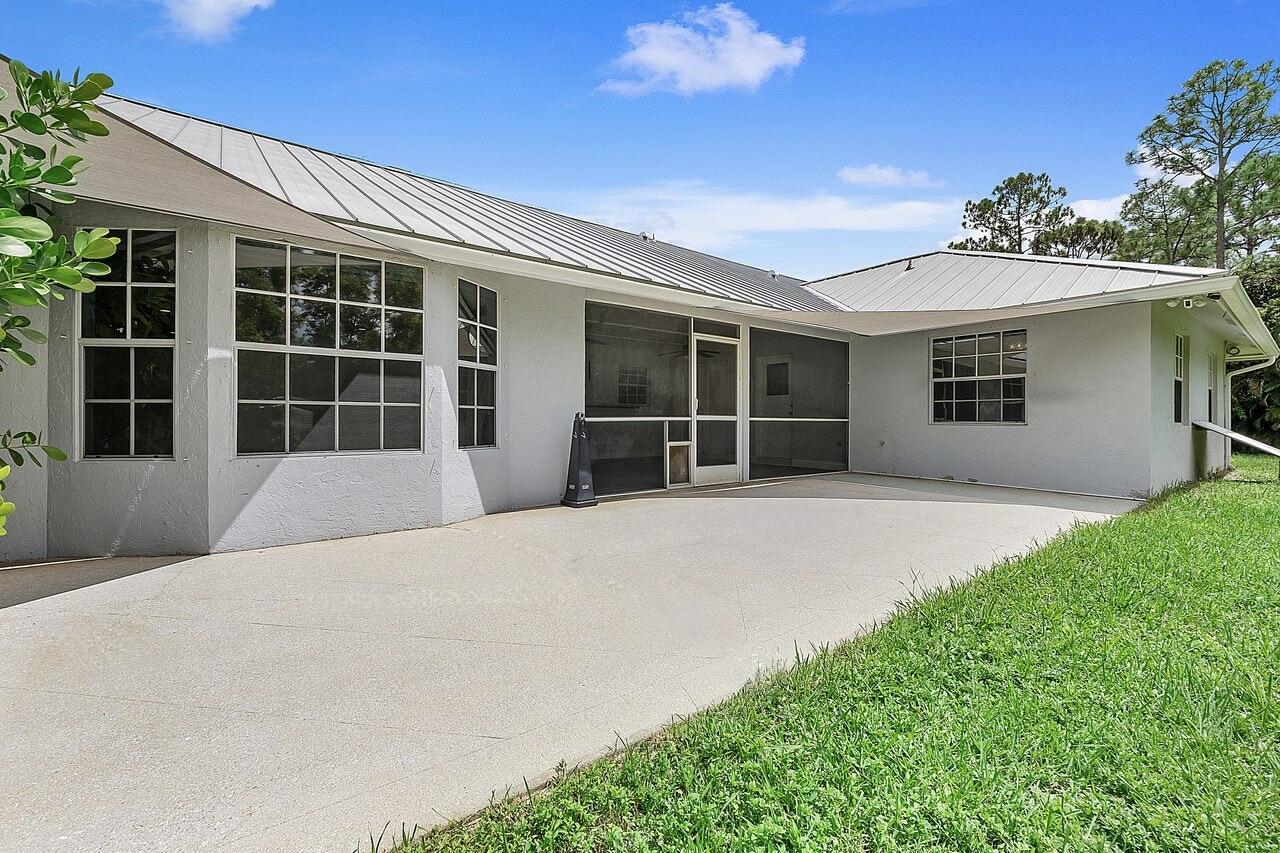 17524 78th Road N