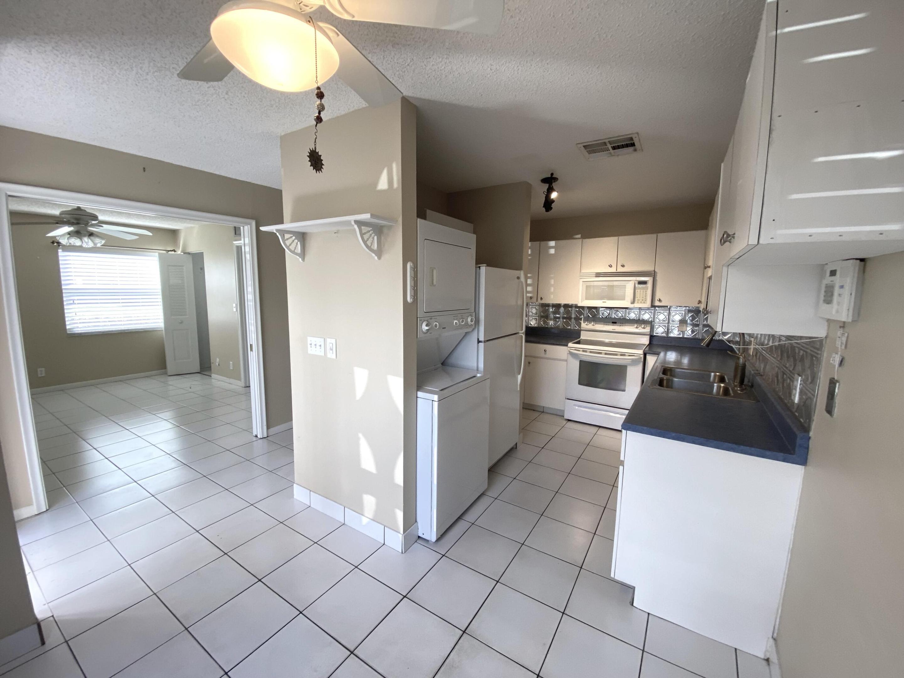 2411 Papaya Drive 101