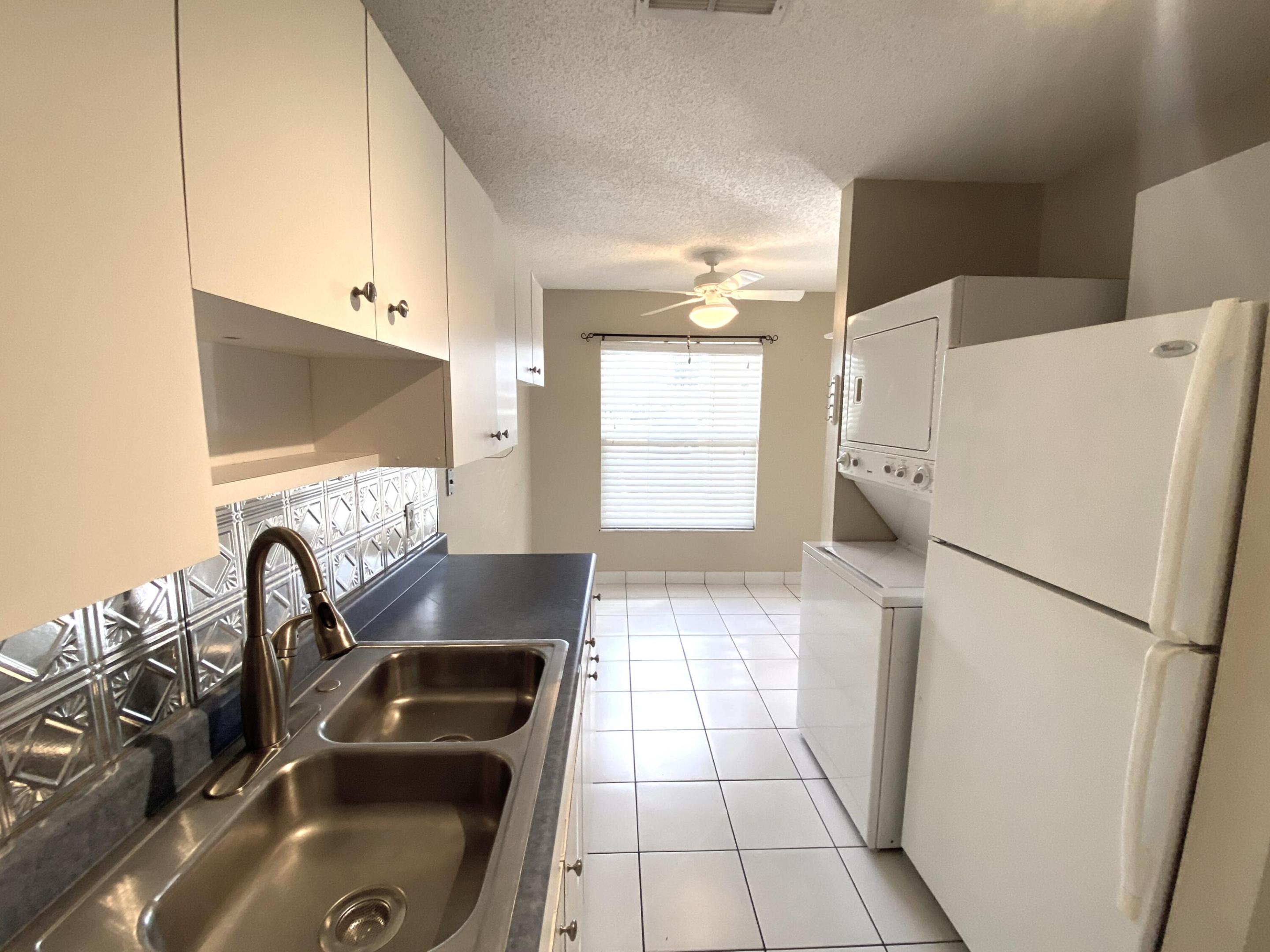 2411 Papaya Drive 101