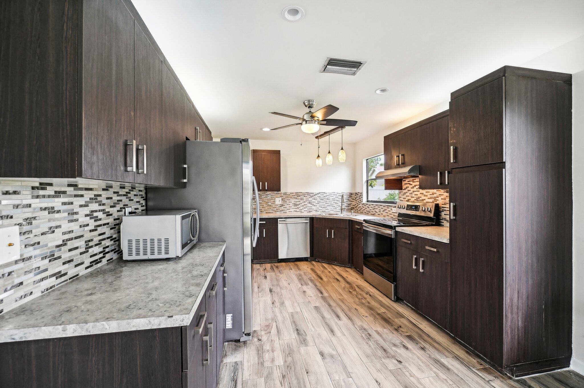 21604 Yellowstone Park Drive