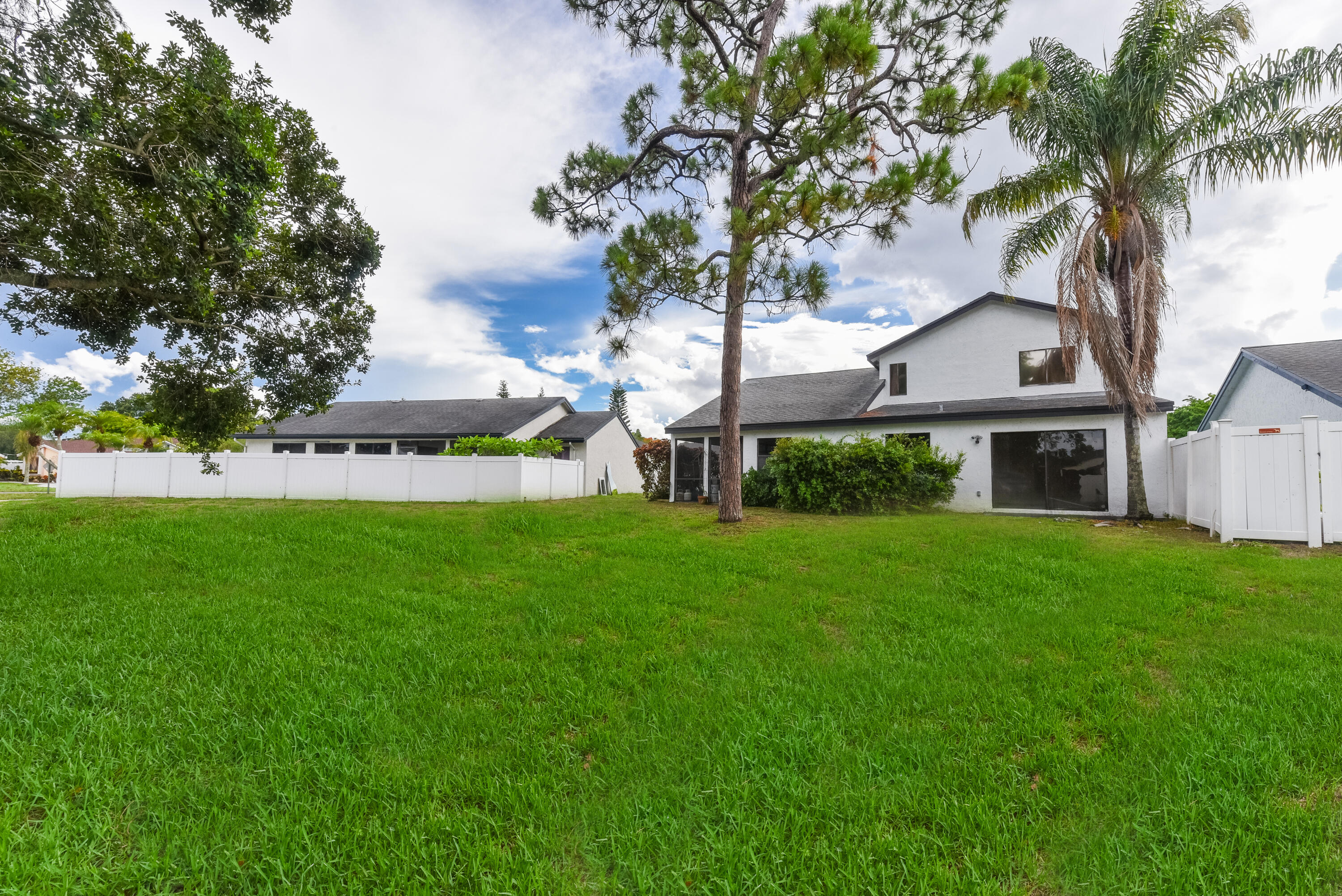 21604 Yellowstone Park Drive