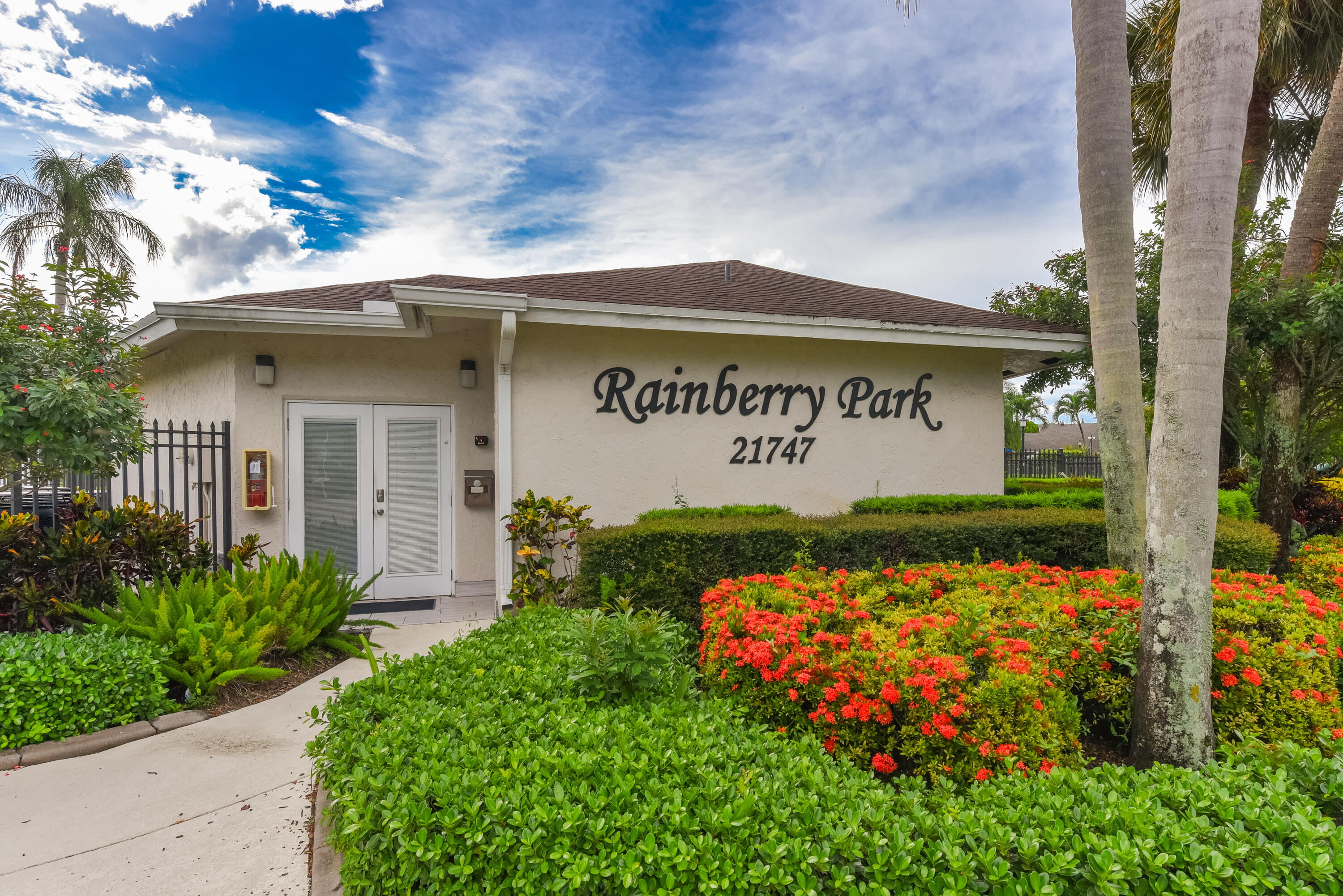 21604 Yellowstone Park Drive