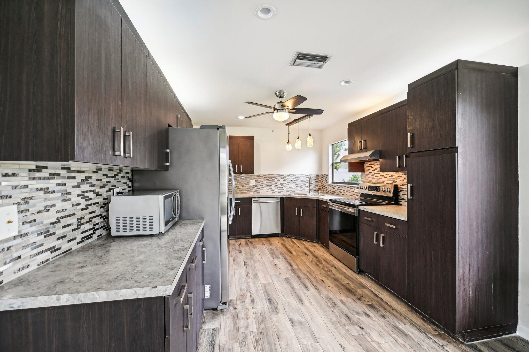 21604 Yellowstone Park Drive