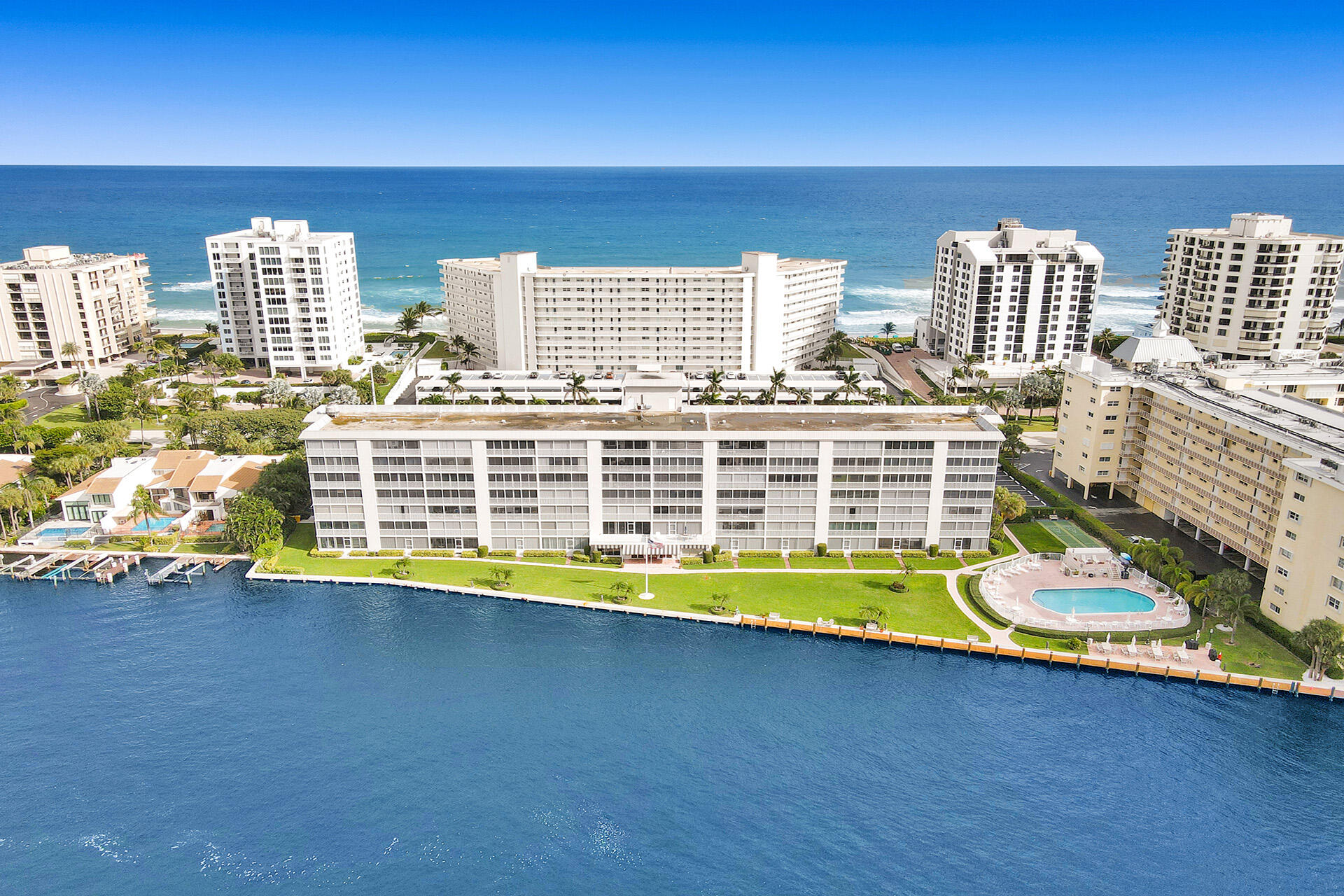 3100 S Ocean Boulevard 4040