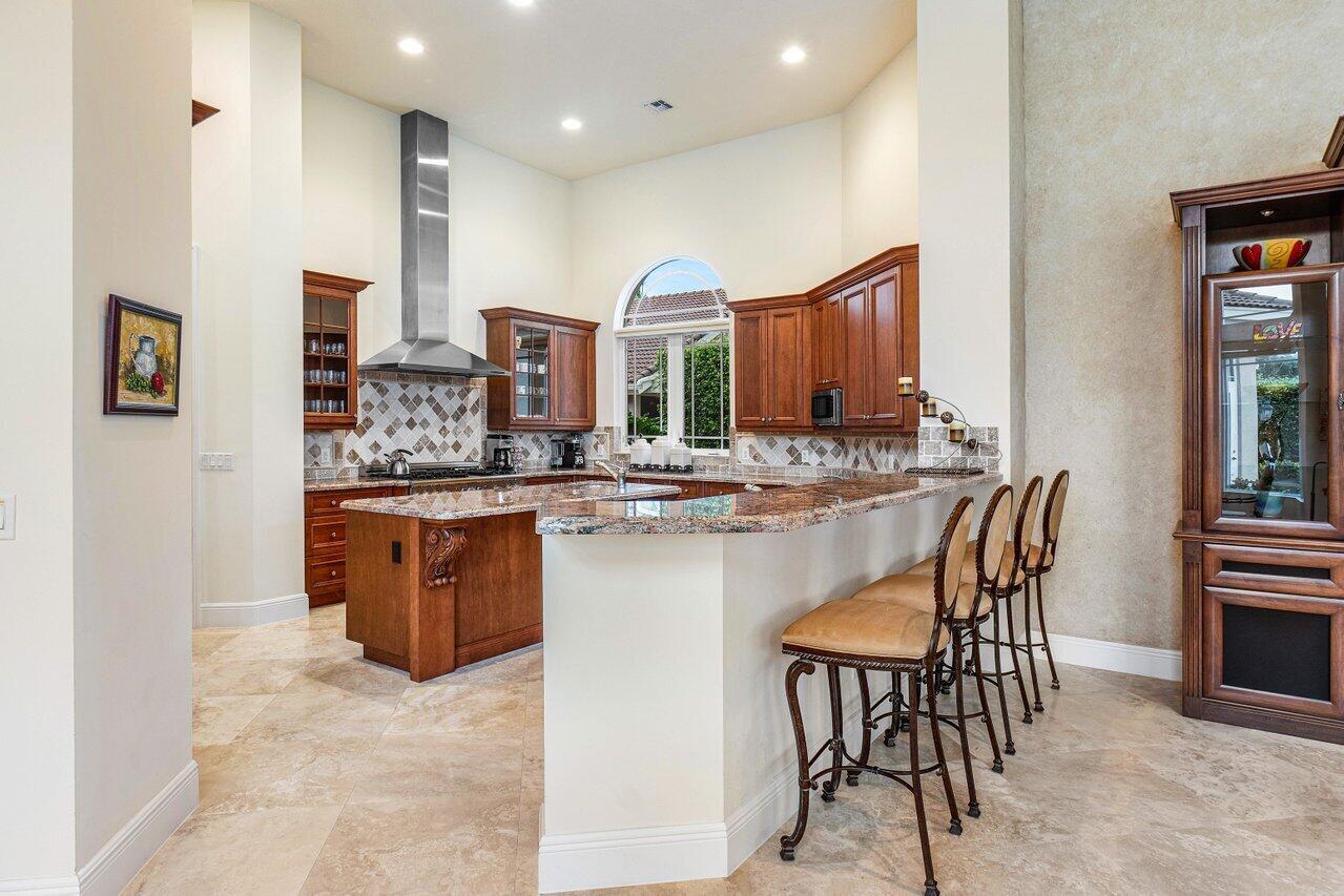 4188 Bocaire Boulevard