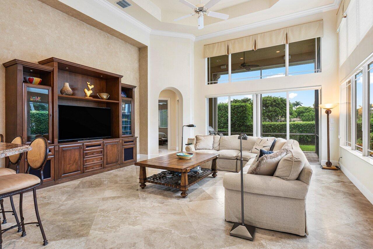 4188 Bocaire Boulevard