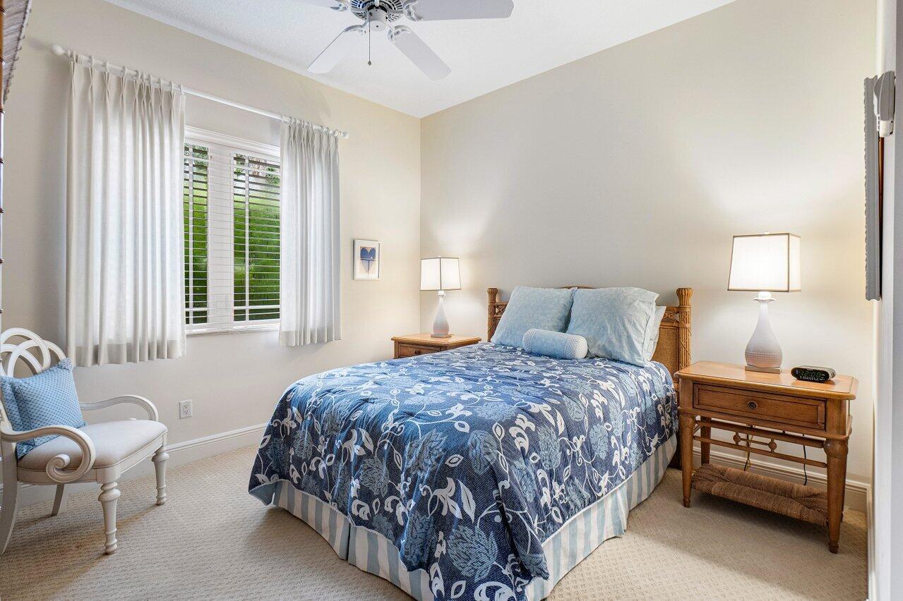 4188 Bocaire Boulevard