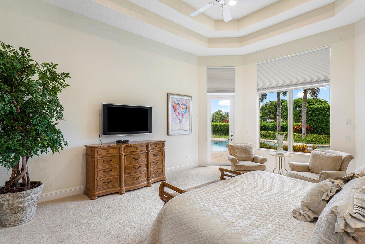 4188 Bocaire Boulevard