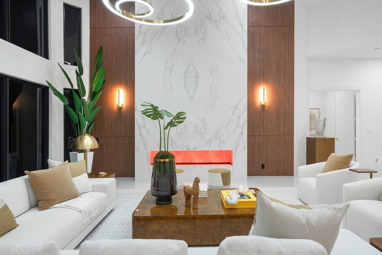 4276 Bocaire Boulevard