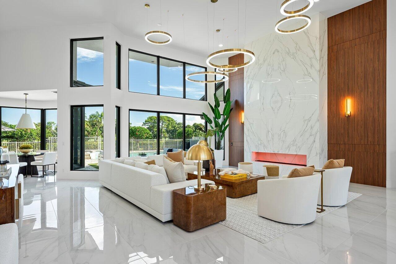 4276 Bocaire Boulevard