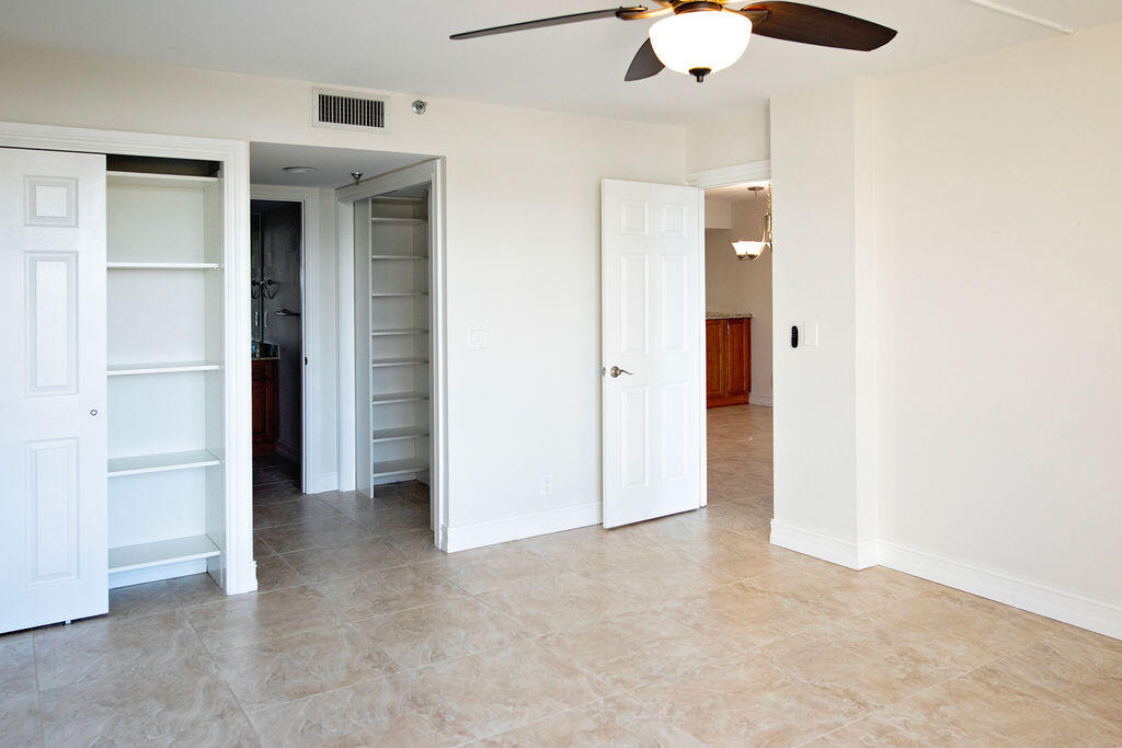 22 Royal Palm Way 605