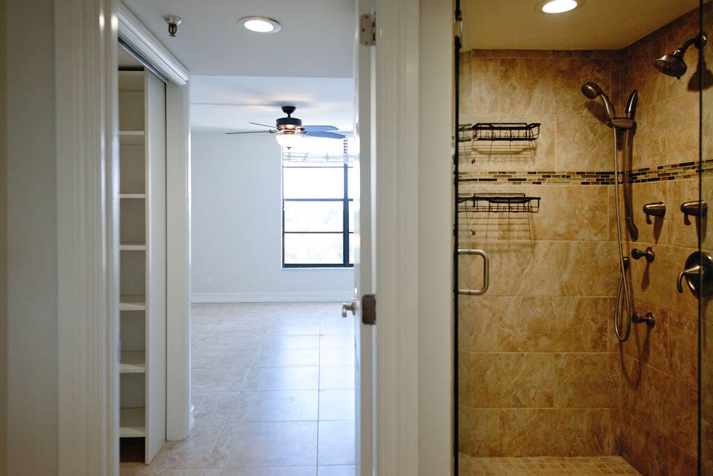 22 Royal Palm Way 605