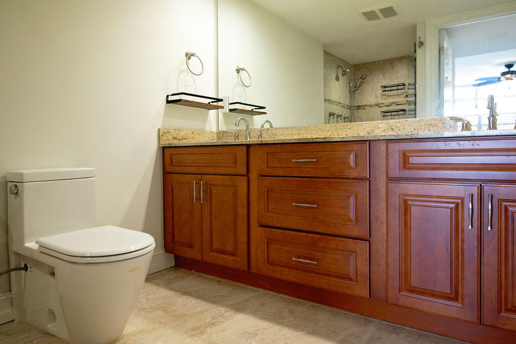 22 Royal Palm Way 605