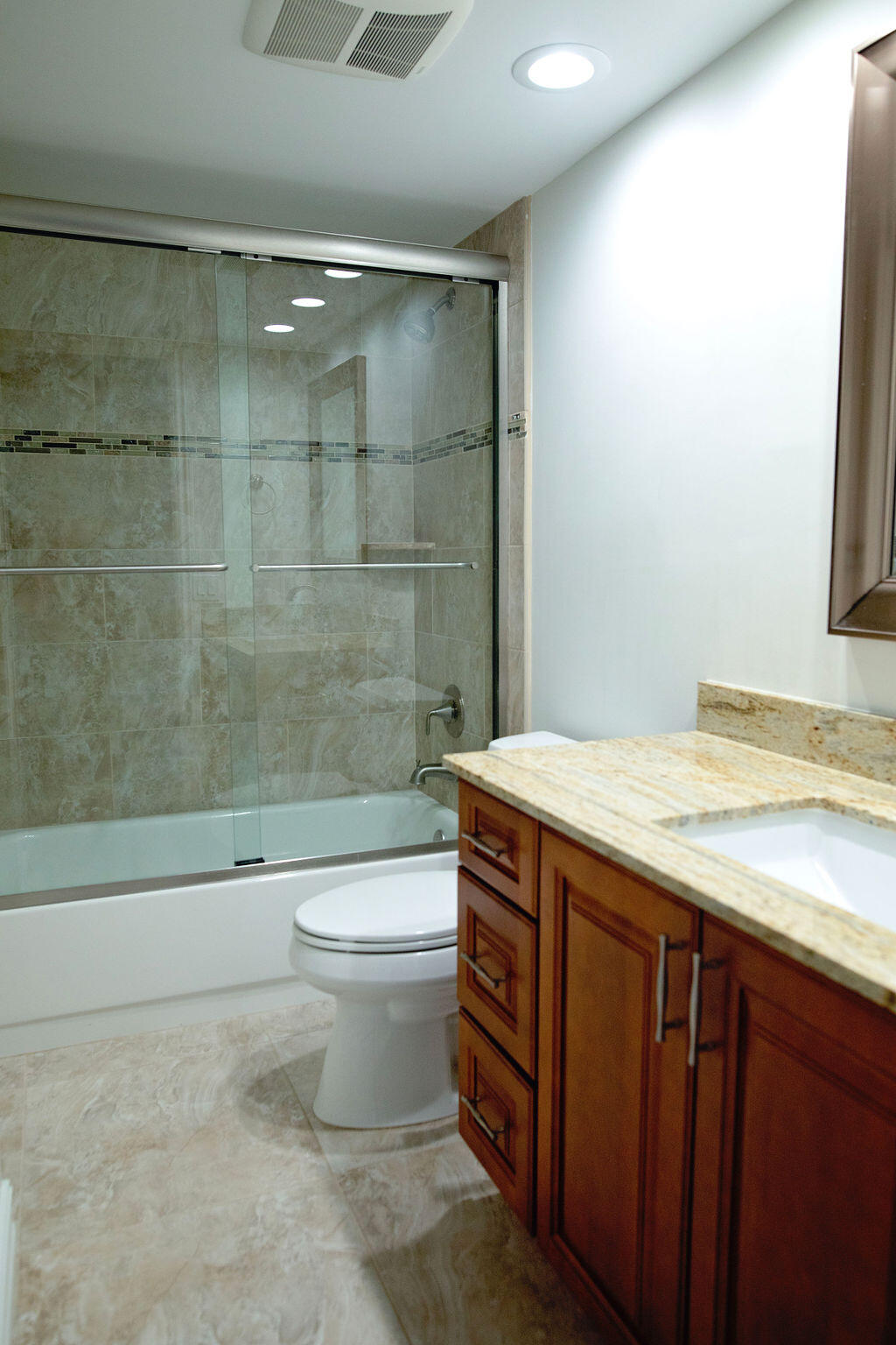 22 Royal Palm Way 605