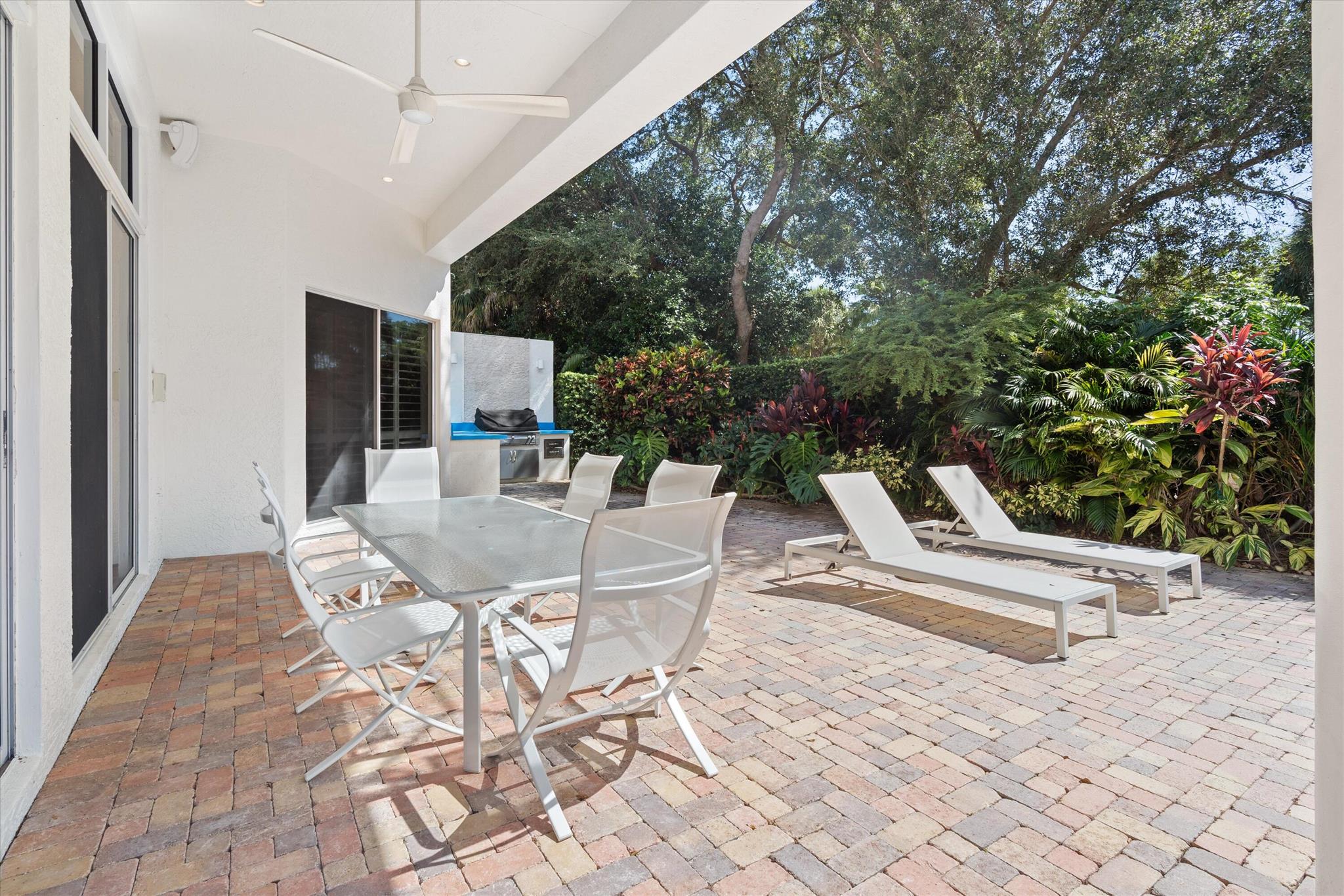 6724 Casa Grande Way