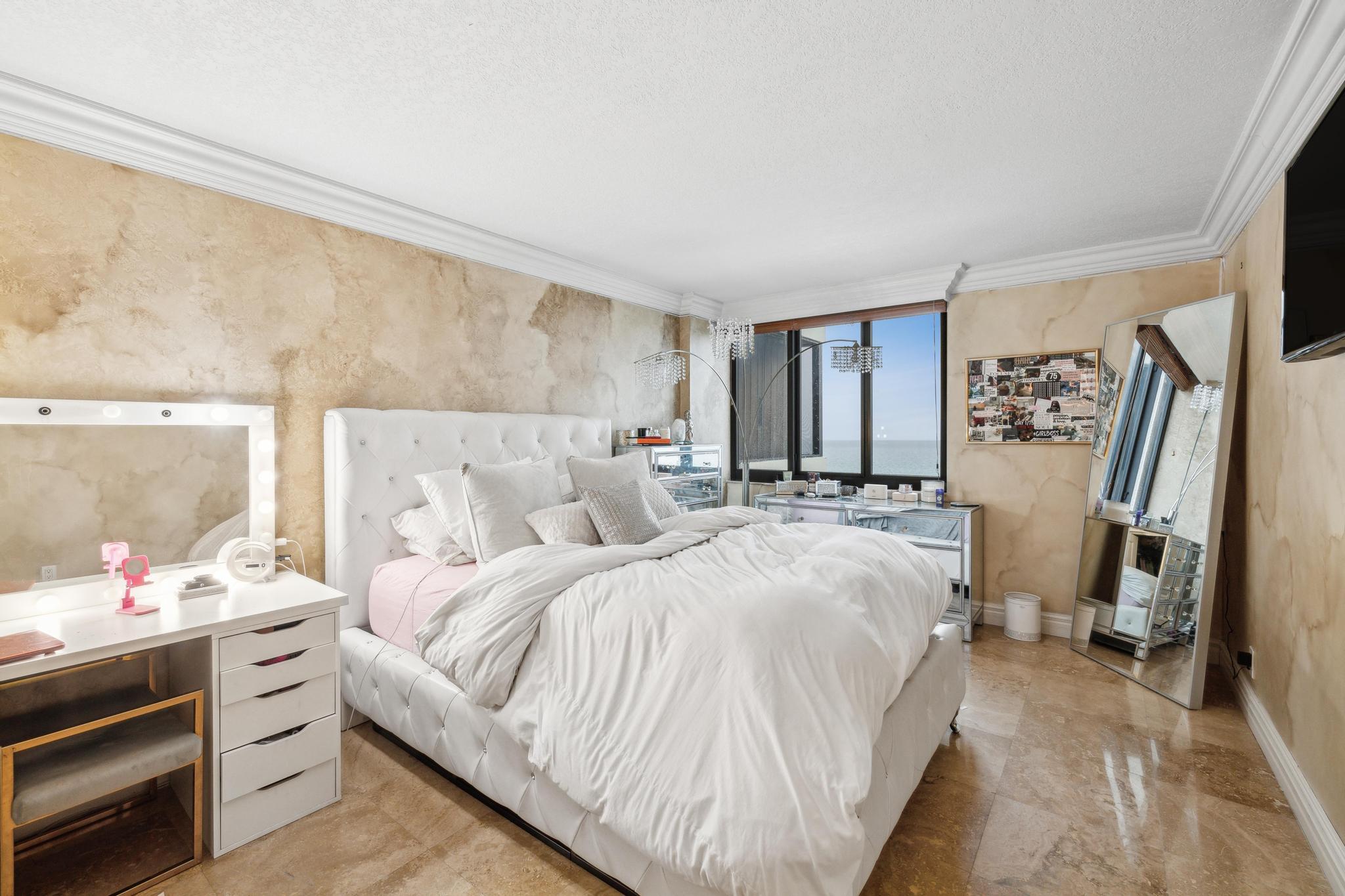 3400 S Ocean Boulevard 10c