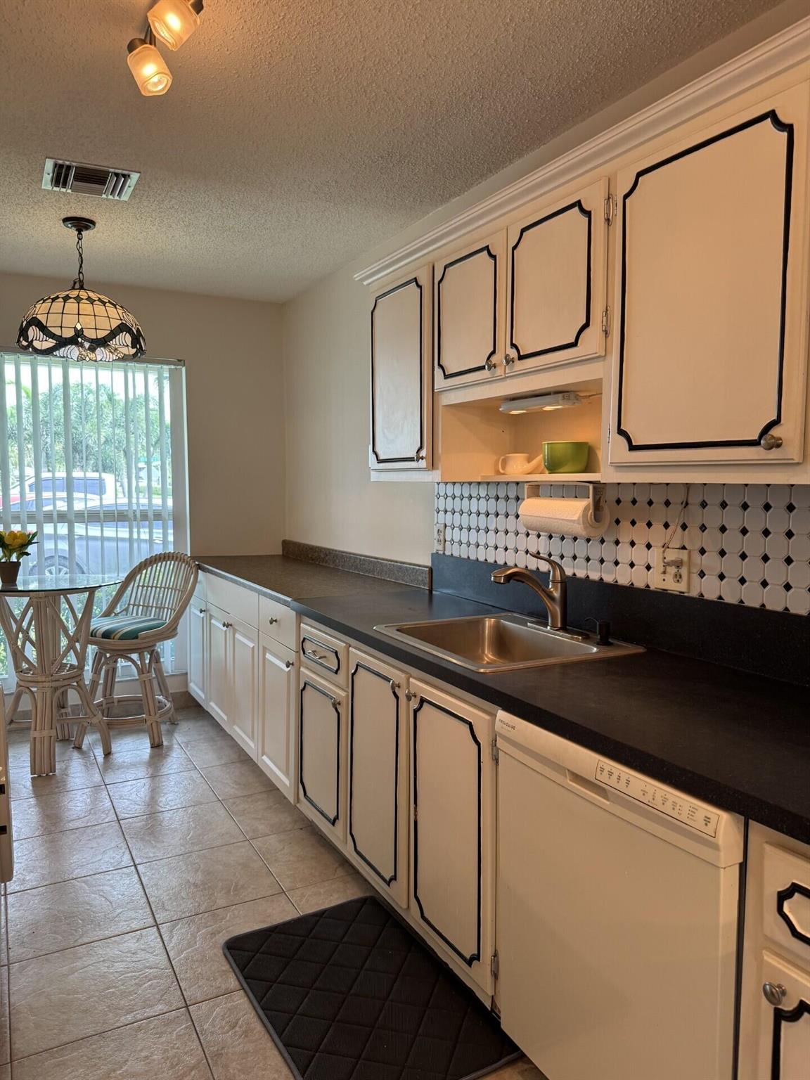 2541 Red Hibiscus Boulevard 31-B