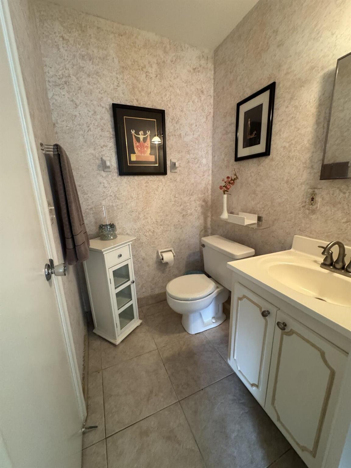 2541 Red Hibiscus Boulevard 31-B