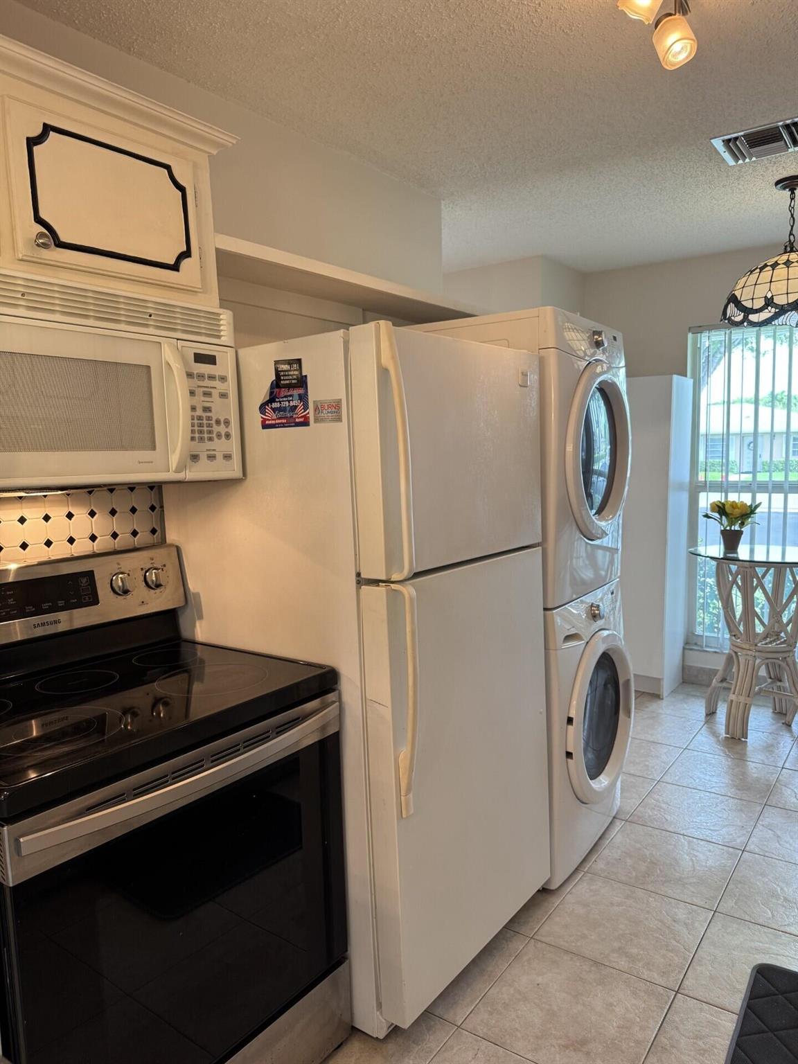 2541 Red Hibiscus Boulevard 31-B