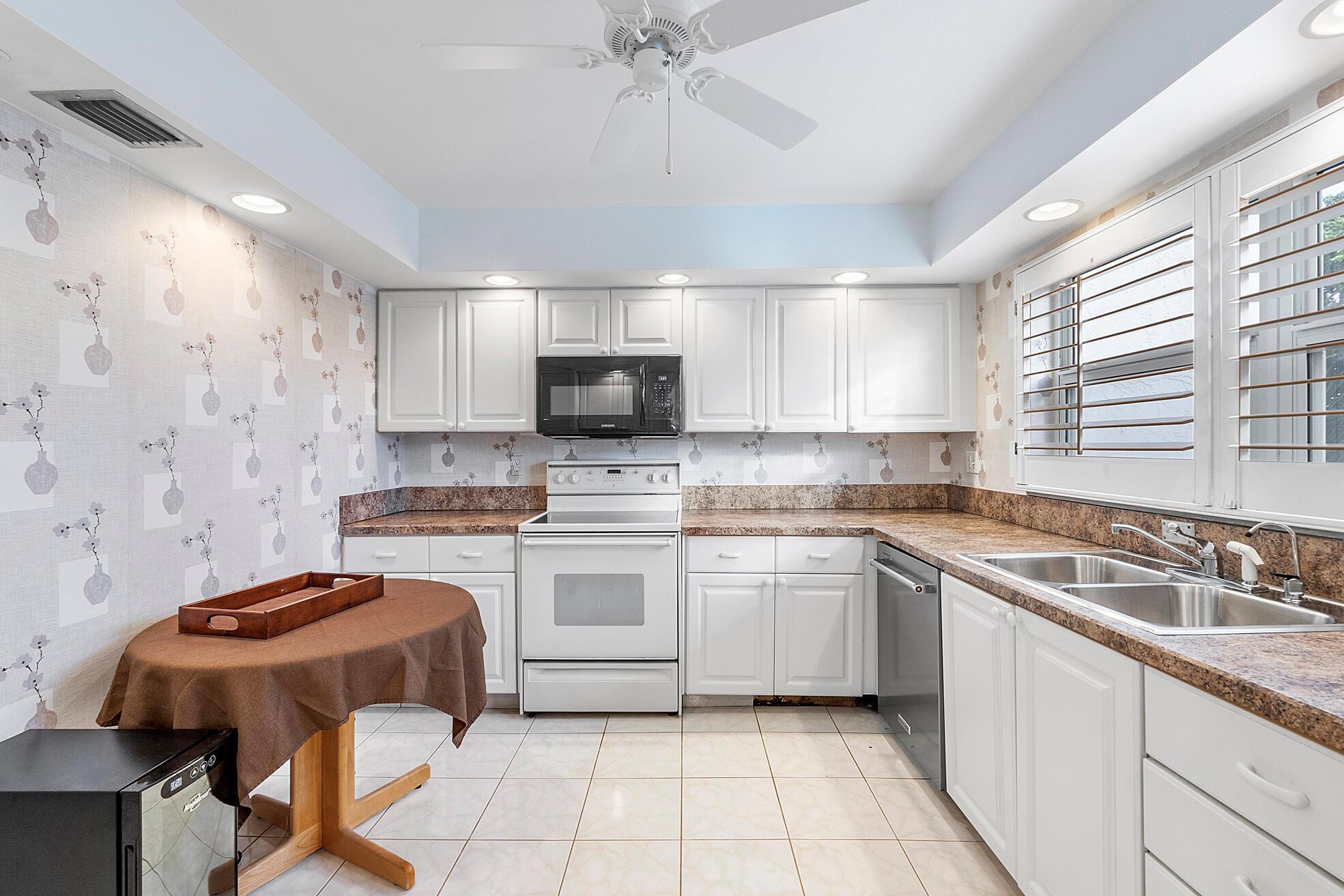 3310 S Ocean Boulevard 232-D