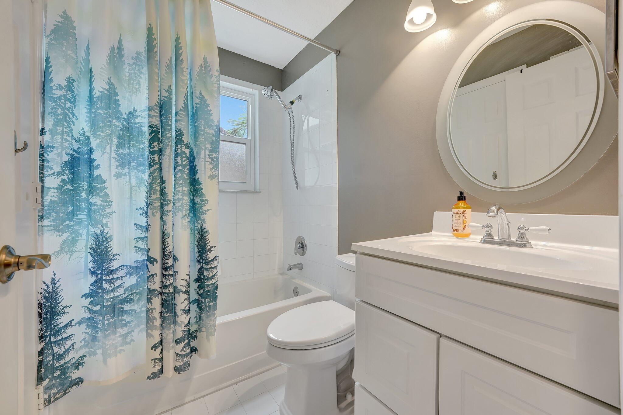 5560 NW 90th Terrace