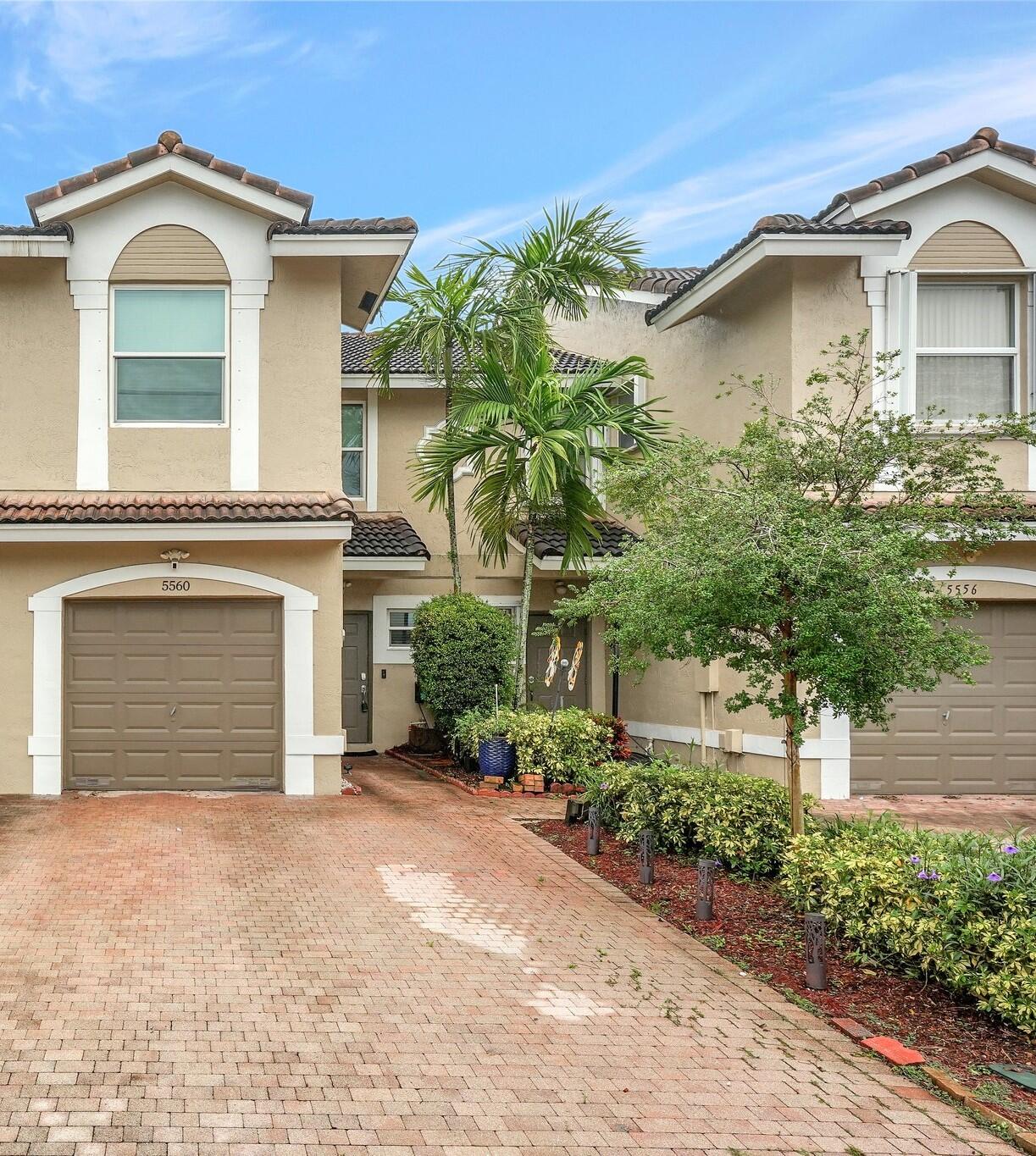 5560 NW 90th Terrace