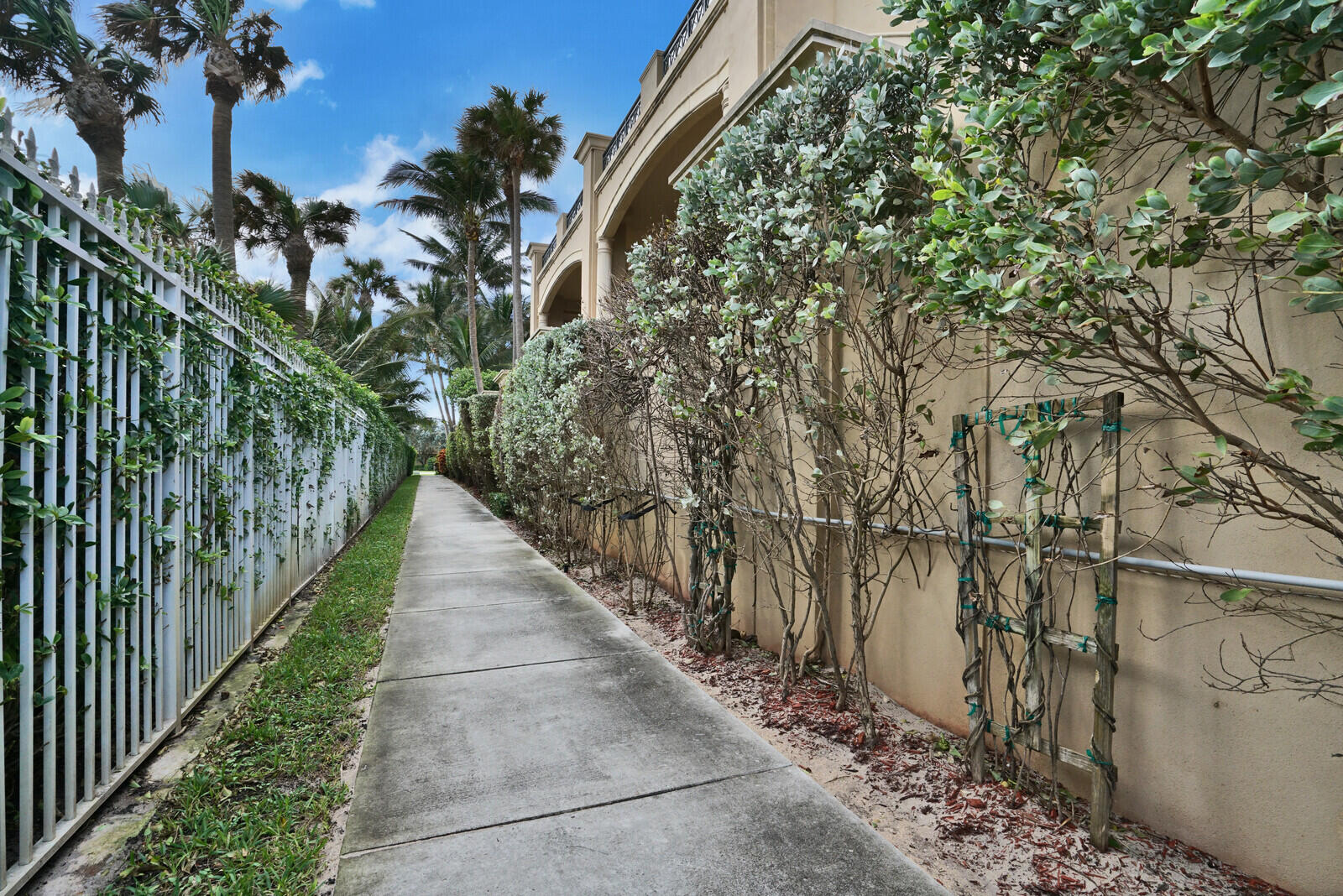 2730 Banyan Road 4b