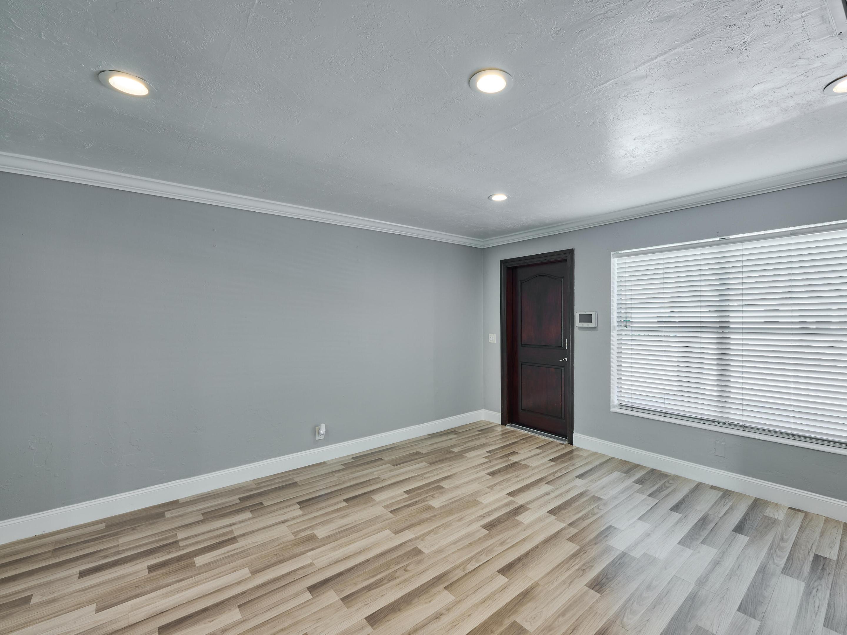 2112 Longwood Road