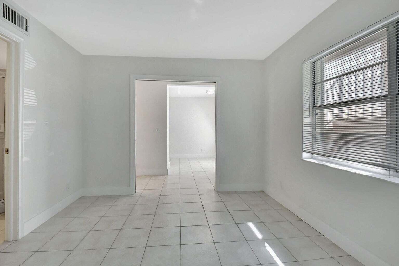 1011 Flame Vine Avenue 101