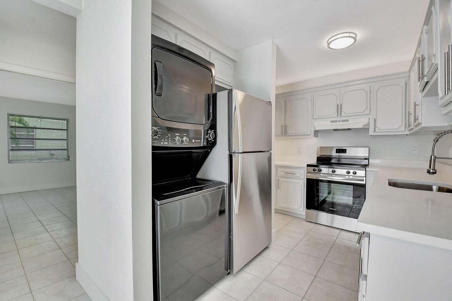 1011 Flame Vine Avenue 101