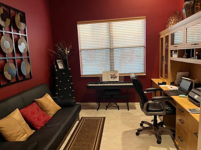 9823 Isles Cay Drive