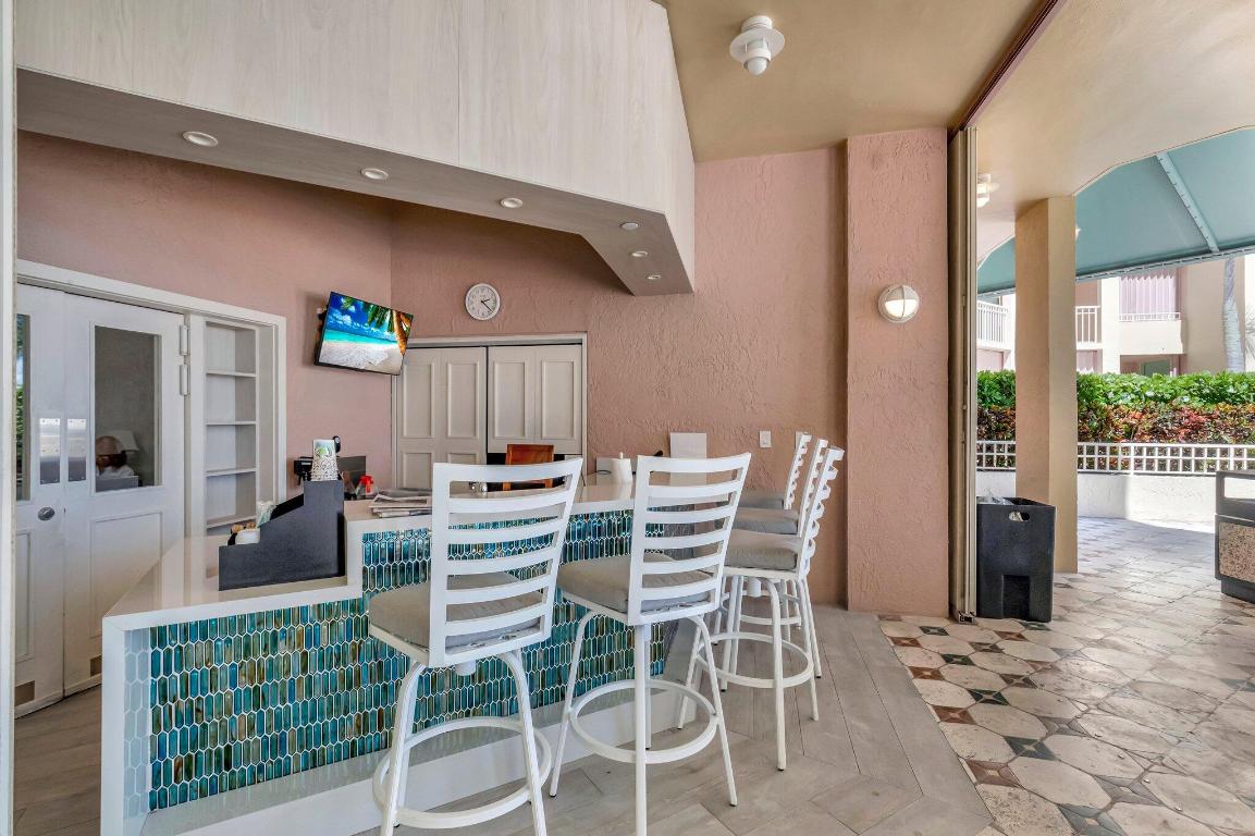 300 SE 5th Avenue 6160