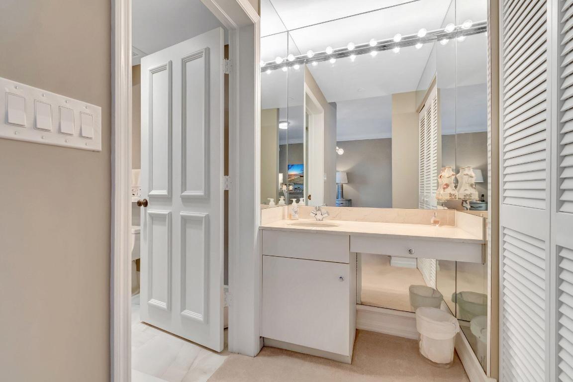 300 SE 5th Avenue 6160