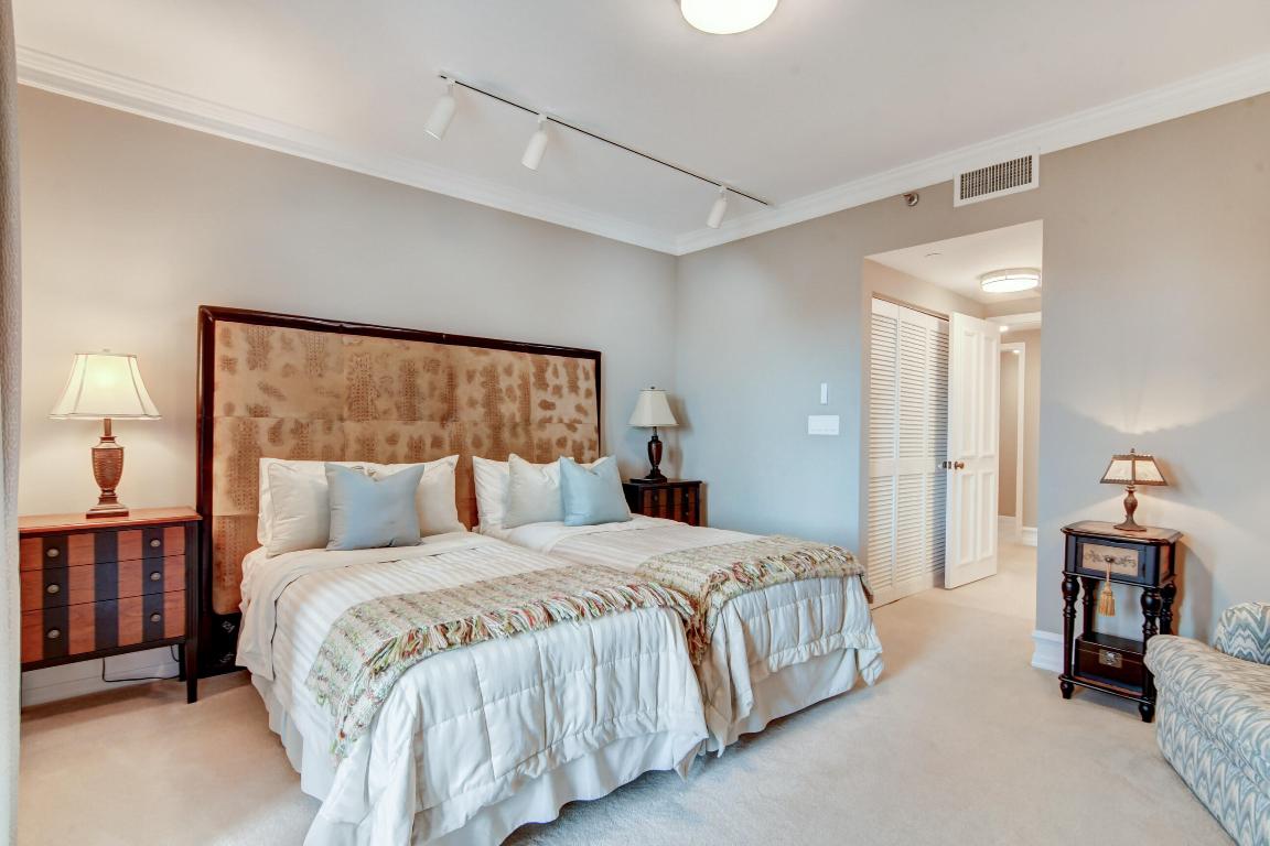 300 SE 5th Avenue 6160